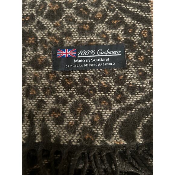 Made in Scotland Scarf Cashmere Animal Print Brown Winter Comfortcore Comfy - Picture 5 of 6
